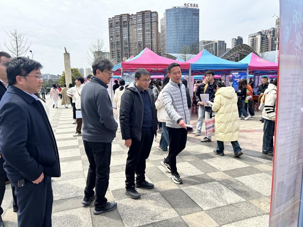 黔南民族师范学院3.jpg